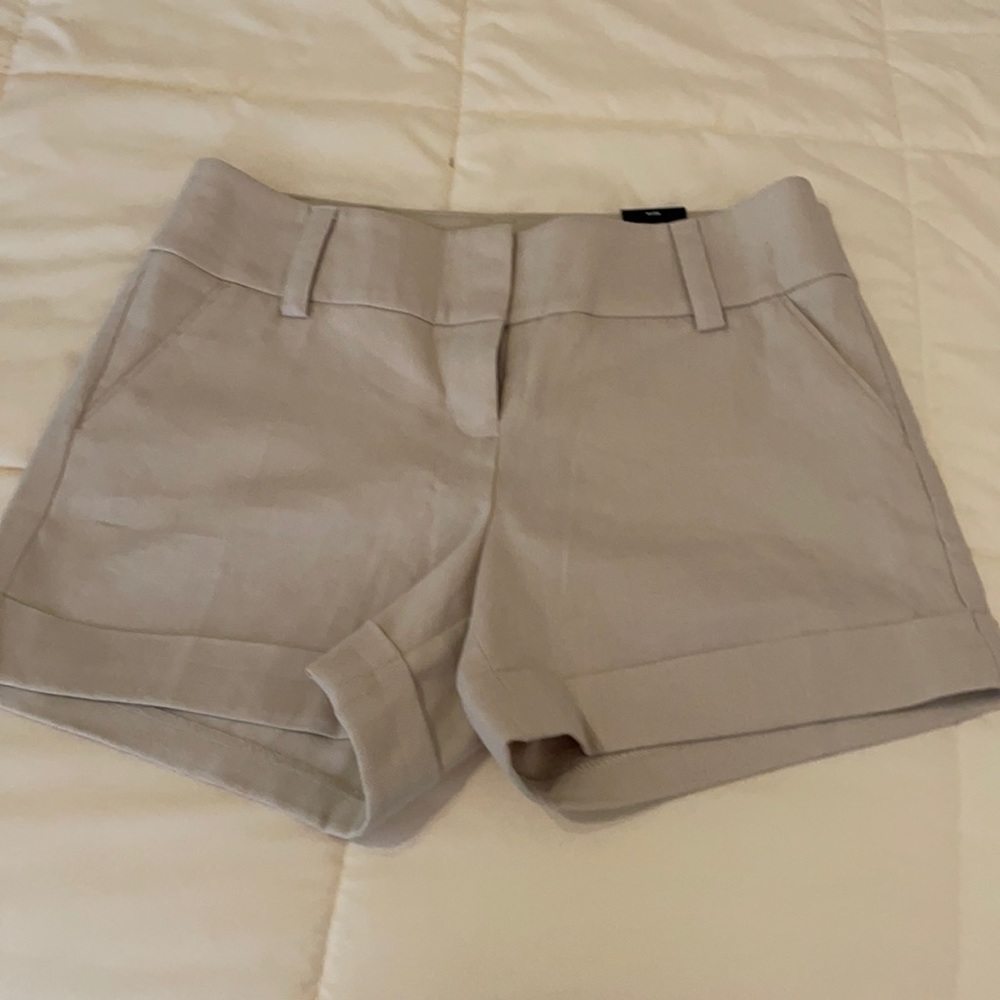 Shorts NWT